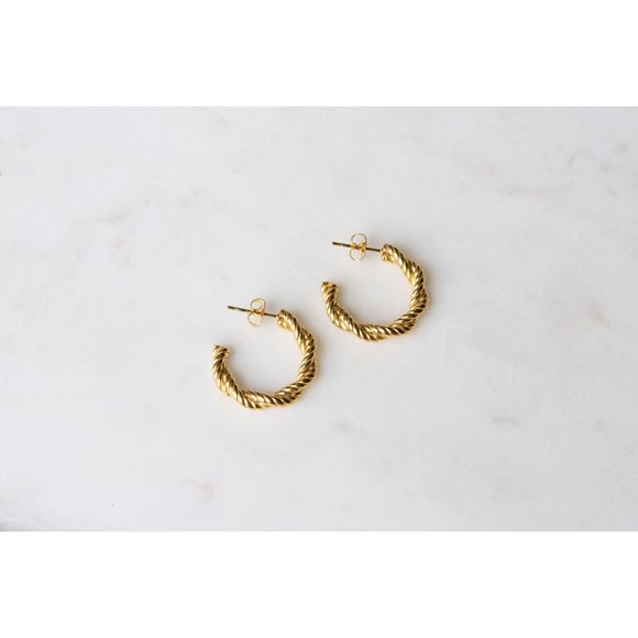 18K Bold Twisted Hoops in Gold, Minimalist Earrings, Vintage Gold Hoops - Picture 5 of 6